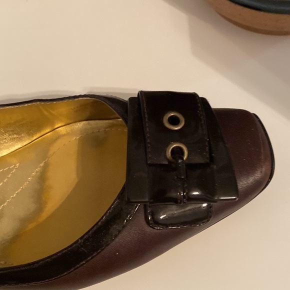 Brown Tahiti dress flats. Good used condition. Good shoe. Nice for work - Picture 6 of 7